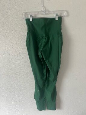 Lululemon Base Pace Legging 25” Ribbed Size 4